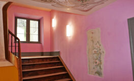 008 - Treppe mit Originalmalerei